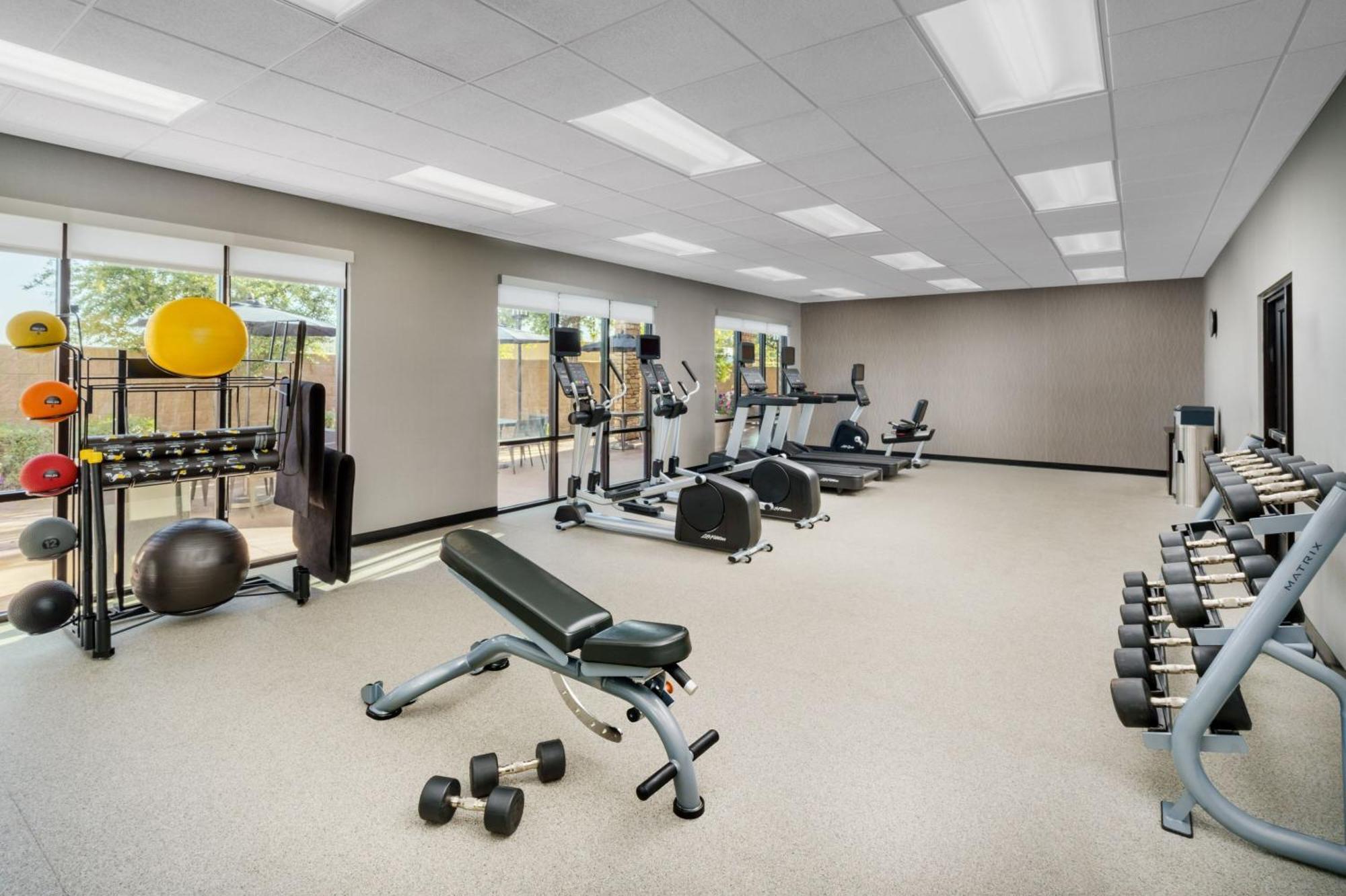 Courtyard By Marriott Phoenix Mesa Gateway Airport Esterno foto