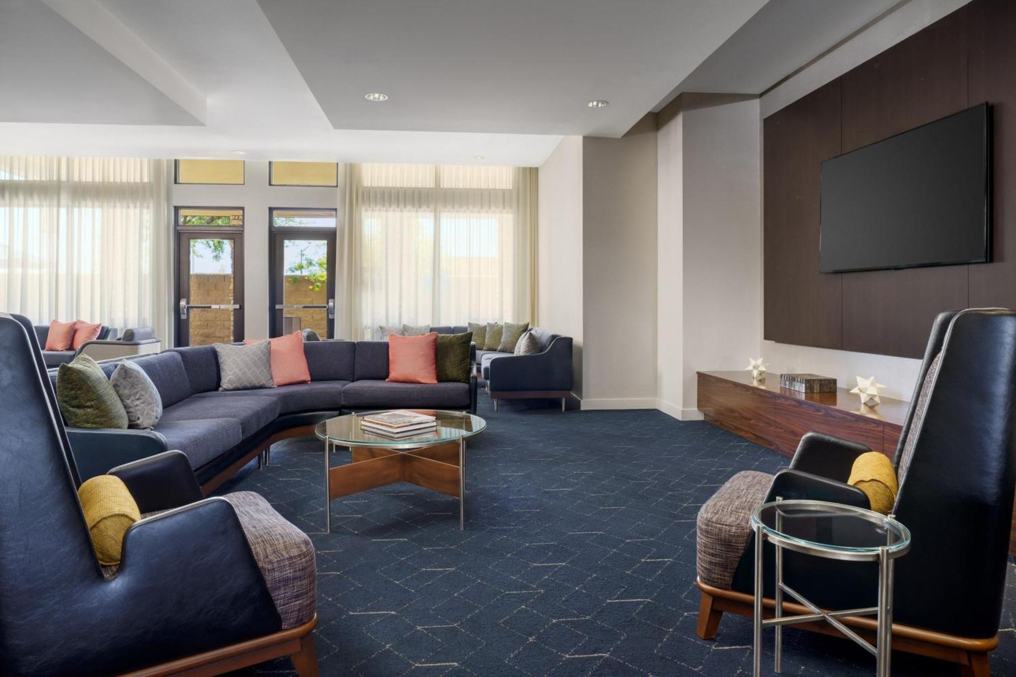 Courtyard By Marriott Phoenix Mesa Gateway Airport Esterno foto